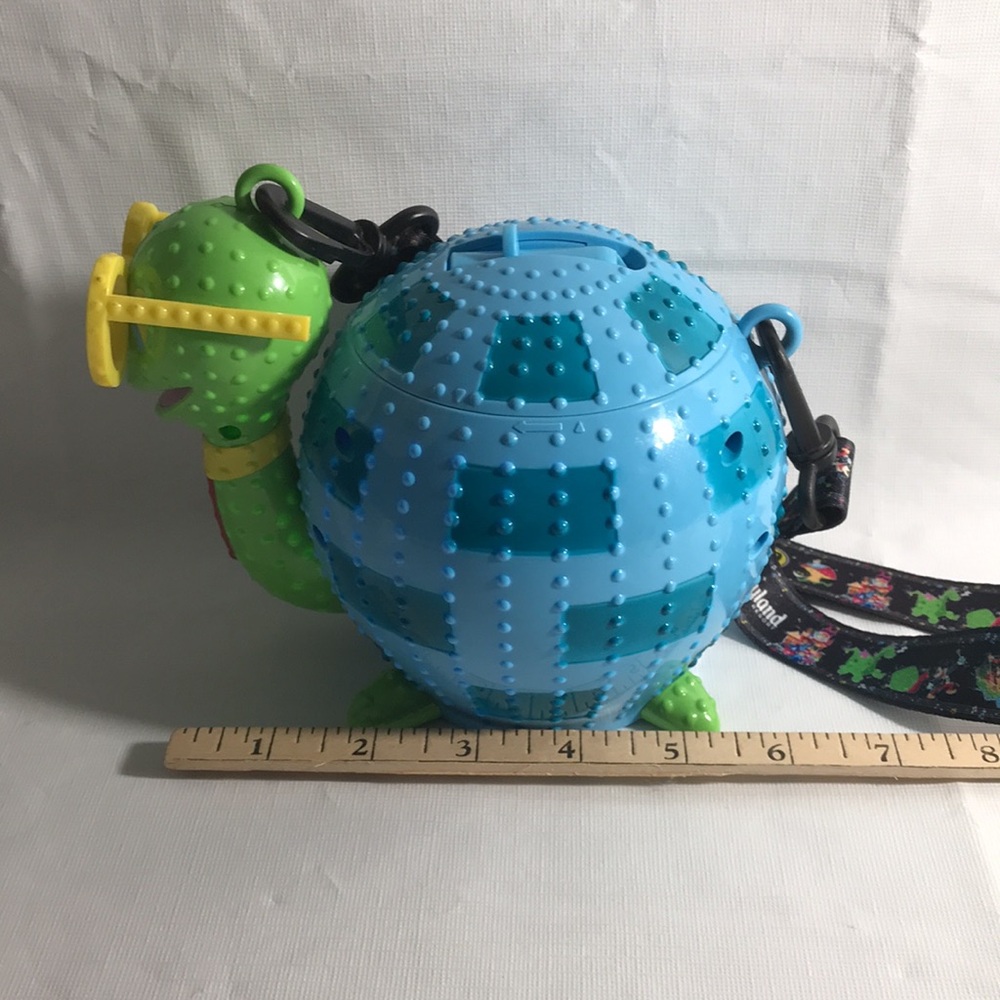 Disney Main Street Electrical Parade 50th Anniversary Turtle Sipper Cup Light Up - Picture 7 of 8